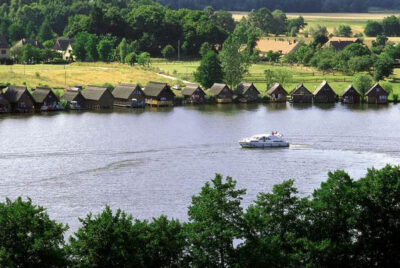 Mirow an der Müritz mit dem Hausboot