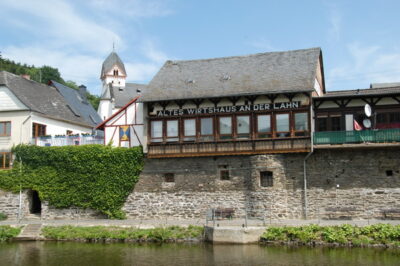 Altes Wirtshaus an der Lahn