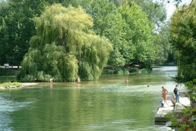 Baden im Fluss Charente
