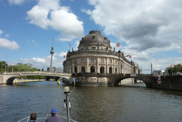 Bootsfahrt auf der Spree in Brandenburg Berlin