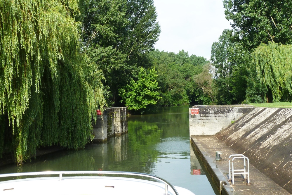 Bootsfahrt am Fluss Charente