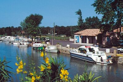 Bellegarde Hafen in der Camargue