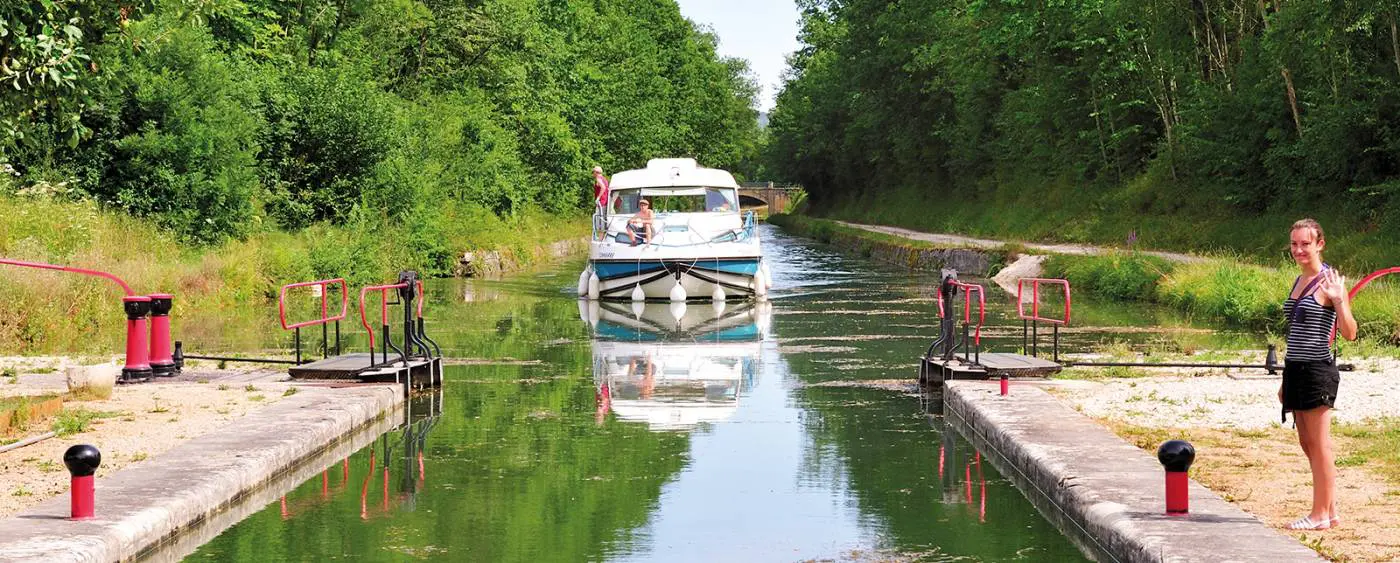 Hausbootferien am Canal du Bourgogne