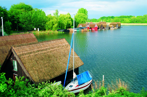 Bootshäuser in der Mecklenburgischen Seenplatte