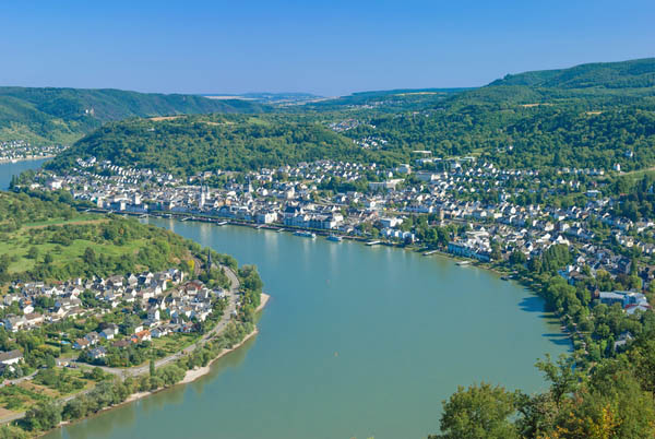 Rhein mit der Charteryacht erkunden