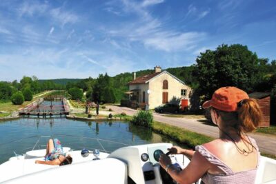 Schleusenfahrt Bourgogne Kanal