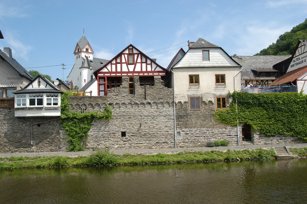 Mit dem Boot unterwegs auf der Lahn