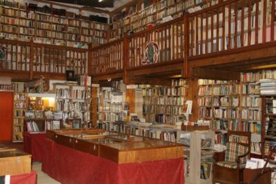 Antiquariat von Madame Gourgues