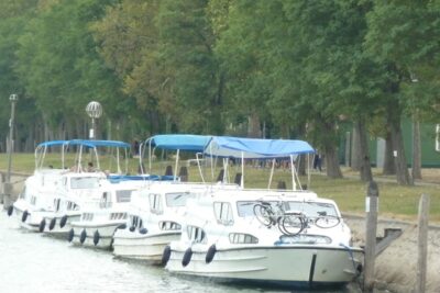 Hafen in Italien für Hausboote