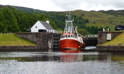 Schleuse für Hausboote in Schottland