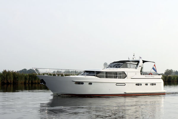 Motorboot Wolvenjacht Pacific - Jachtcharter Panorama