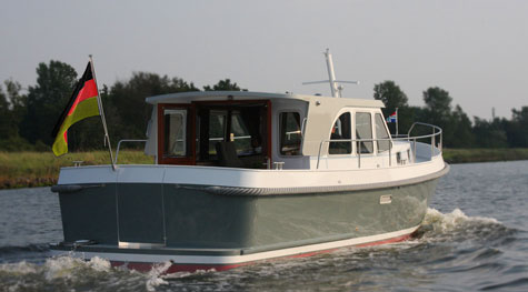 Heckansicht Aventura 32