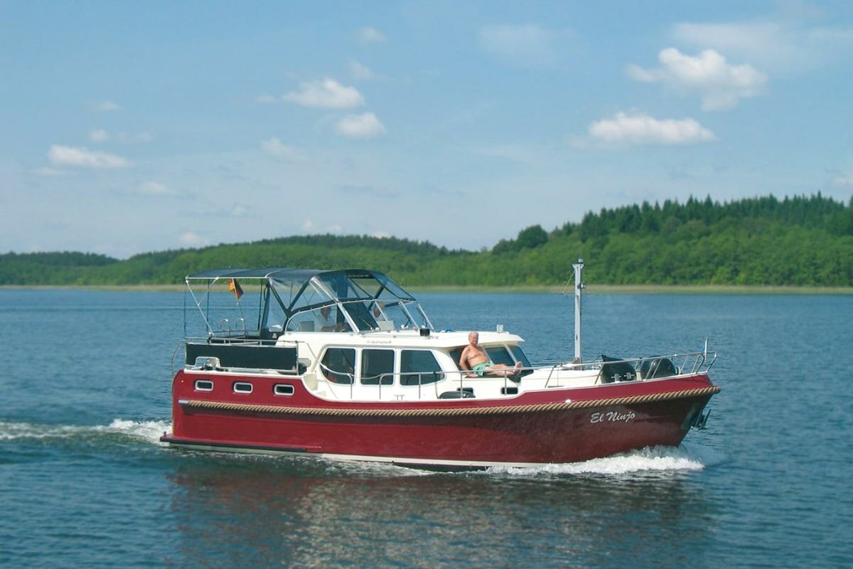 Unterwegs in Fahrt Motoryacht Babro 1150