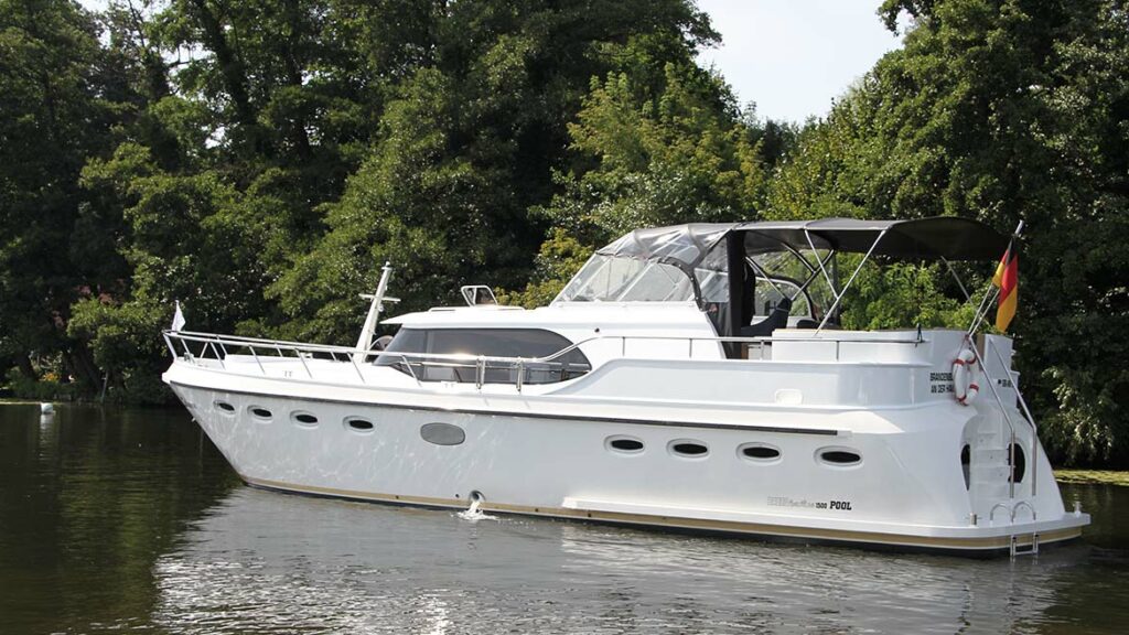 Motoryacht Babro Newline 1500 Salomon - Yachtcharter Schoners Wehr