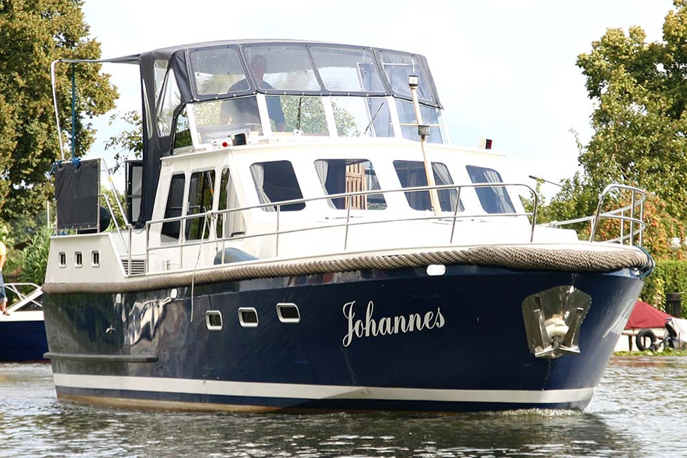 Motoryacht Passion Classic 11.60 Johannes - Yachtcharter Schoners Wehr