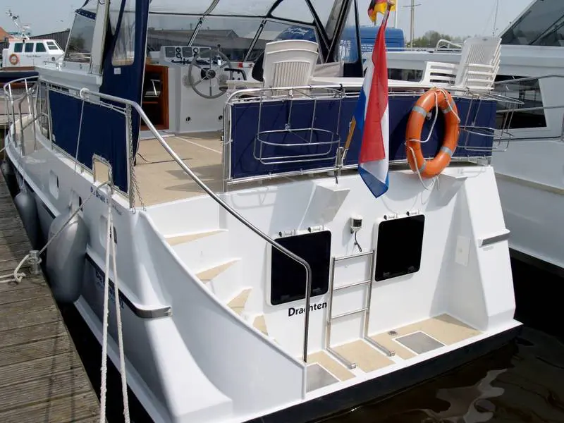 Außenansicht Motoryacht Renal 36 Drait 42