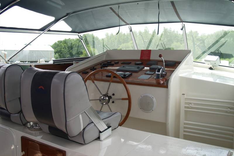Außensteuerstand Motoryacht Impression 1400