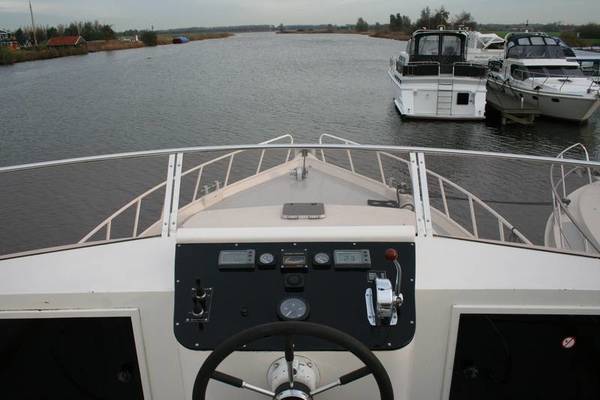 Außensteuerstand Motoryacht Super Nova 1400 Discovery