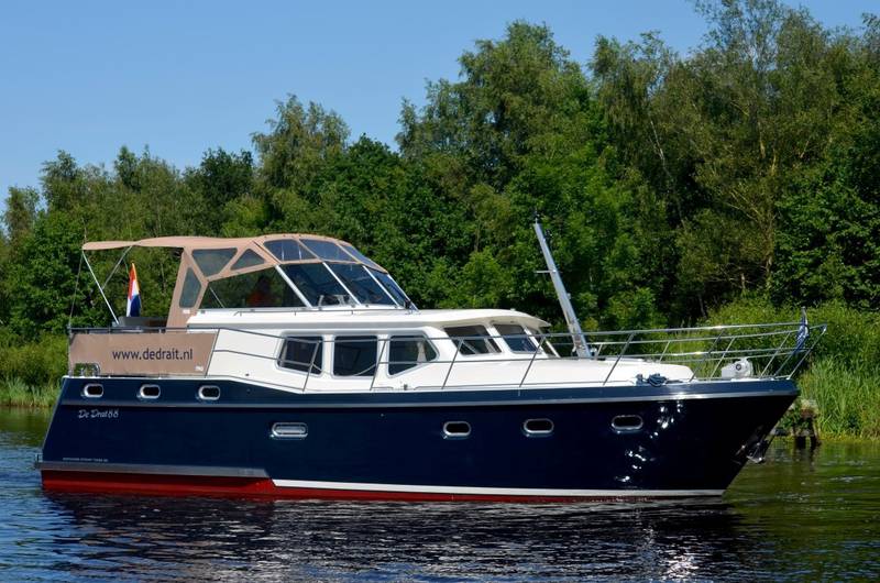 Motoryacht Advantage 38 Drait 88 - Yachtcharter De Drait Brandenburg