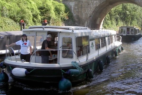 Hausboot Eau Claire 1400 unterwegs