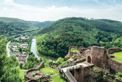 Burg von Lutzelbourg und Elsass Kanal