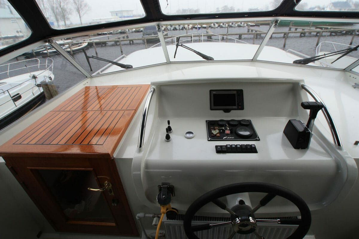 Steuerstand Motorboot BWS 1500 Faam Doutzen