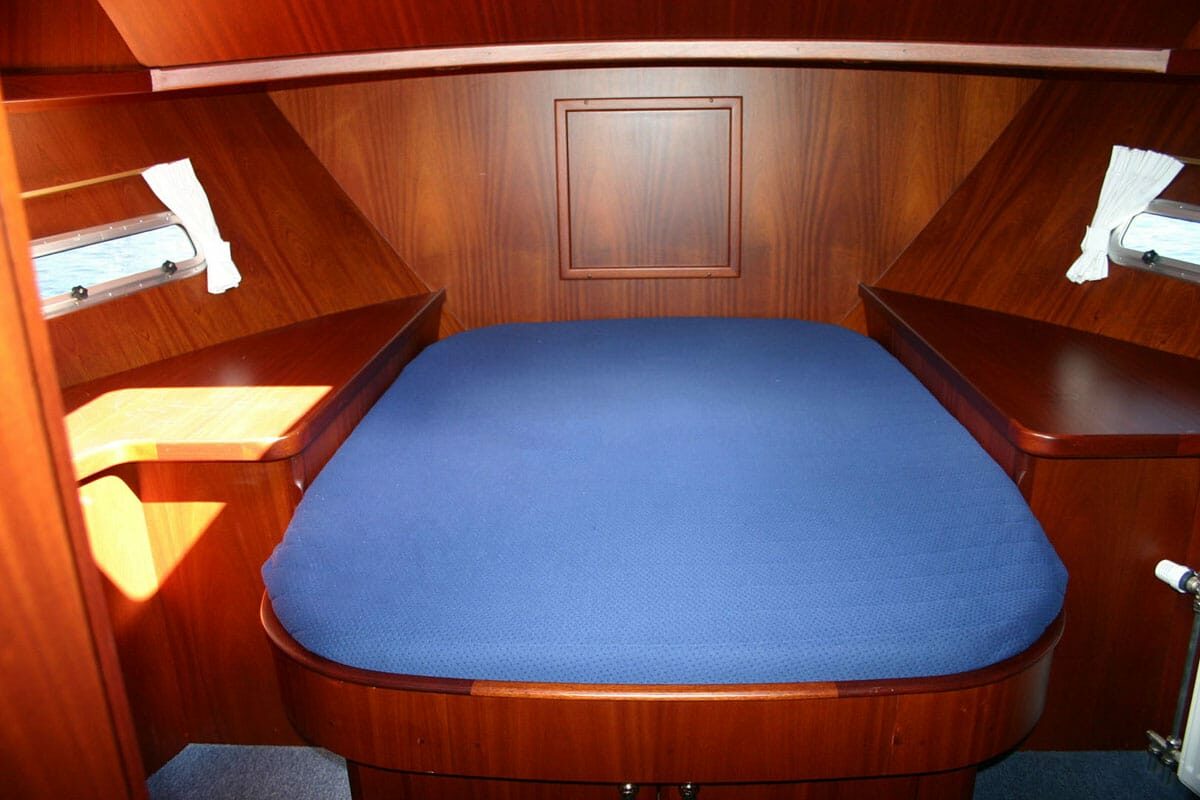 Doppelbett Bugkabine Motorboot BWS 1500