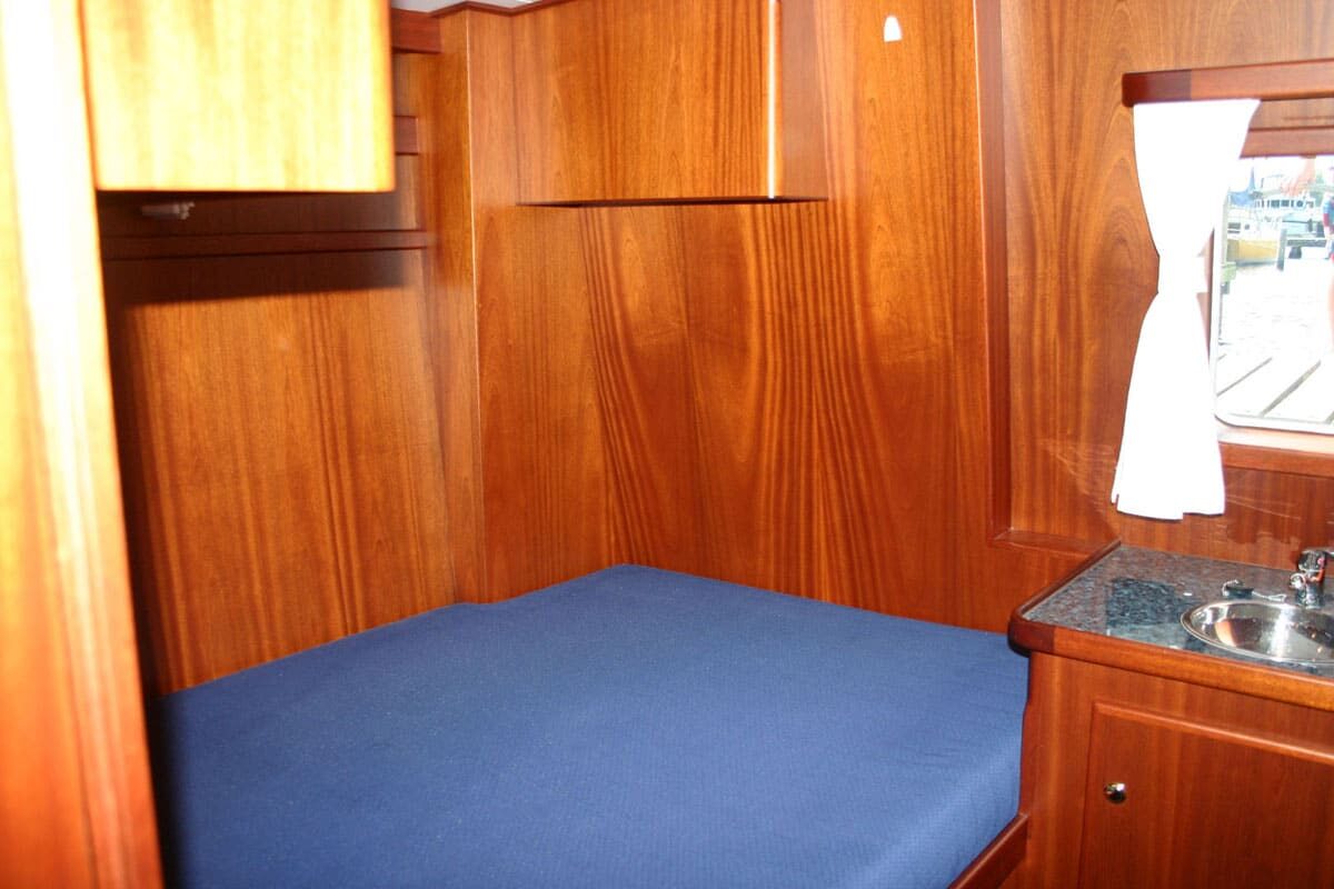 Doppelbett Heckkabine Motorboot Mirthe