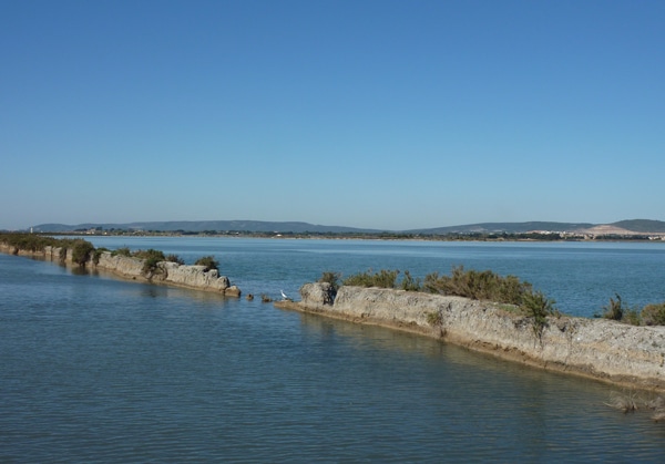 Canal Rhone Sete mit dem Boot erkunden