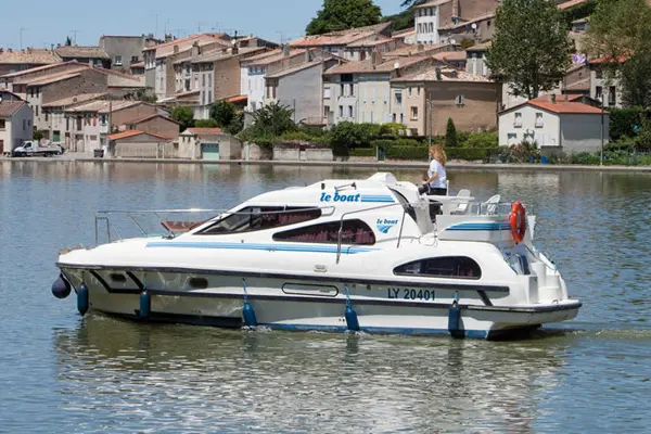 Hausboot Consul seitlich