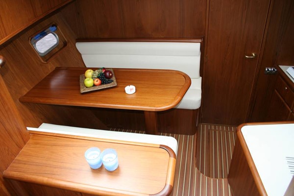 Dinette Motoryacht Reline 1260 Evolution