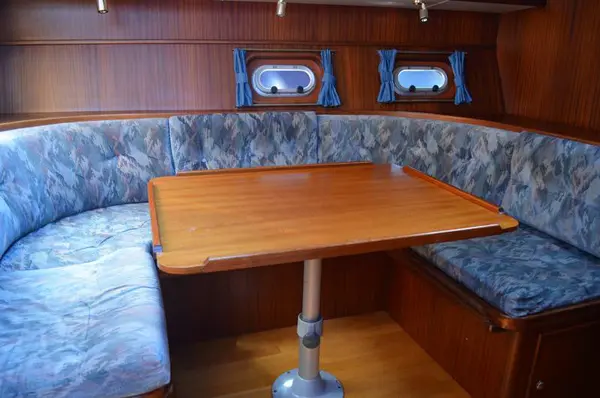 Dinette Motoryacht Tyvano 1450 Constellation