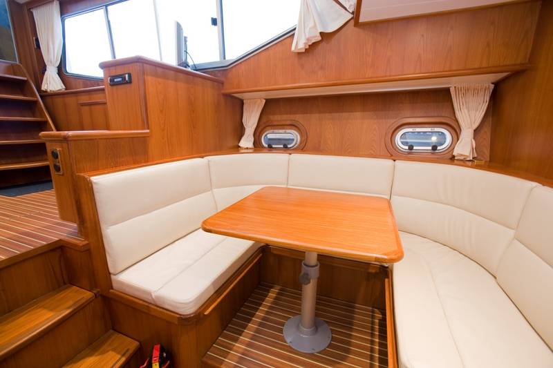Essbereich Motorboot Advantage 42 Drait 79