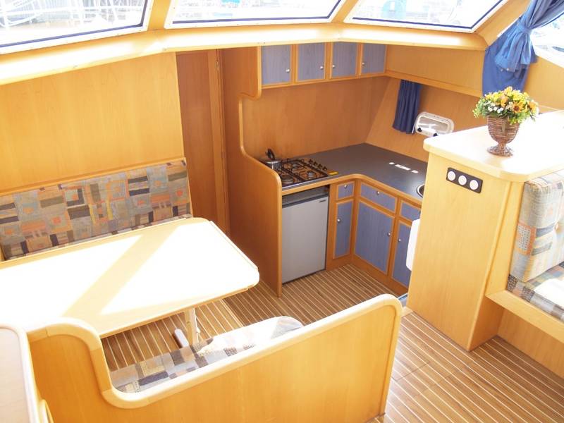 Dinette Motoryacht Renal 45 Drait 31 oder 32