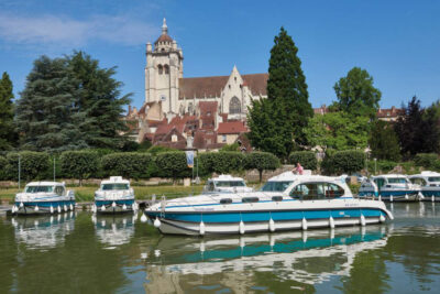 Hafen Dole im Burgund