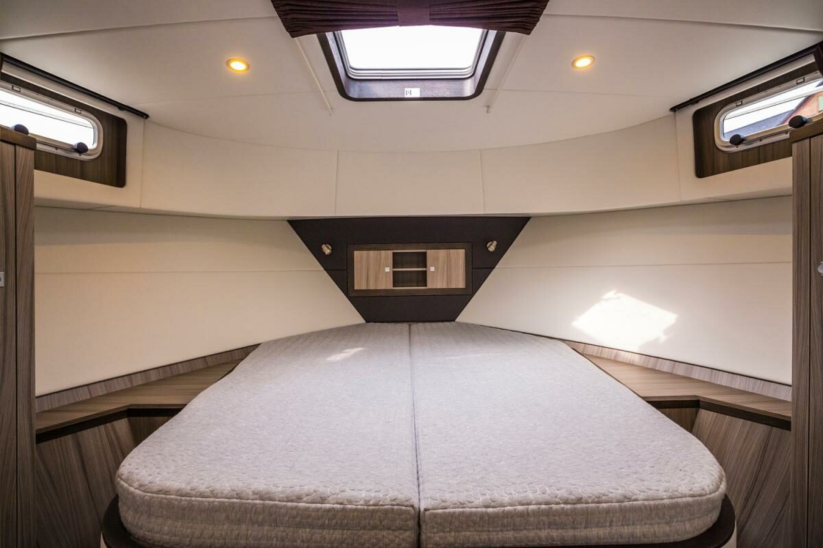 Doppelbett Bugkabine Jetten 41 Motoryacht