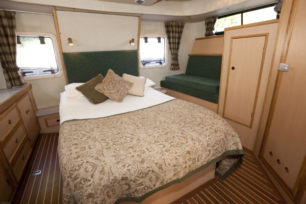 Doppelbett Balmoral Boot in Schottland