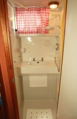 Dusche an Bord der Taransay