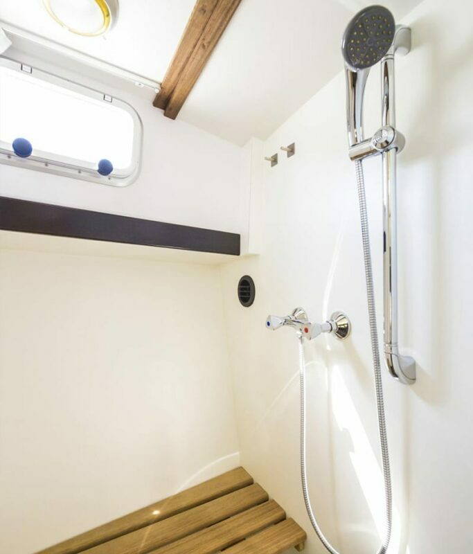 Dusche auf Aventura 32