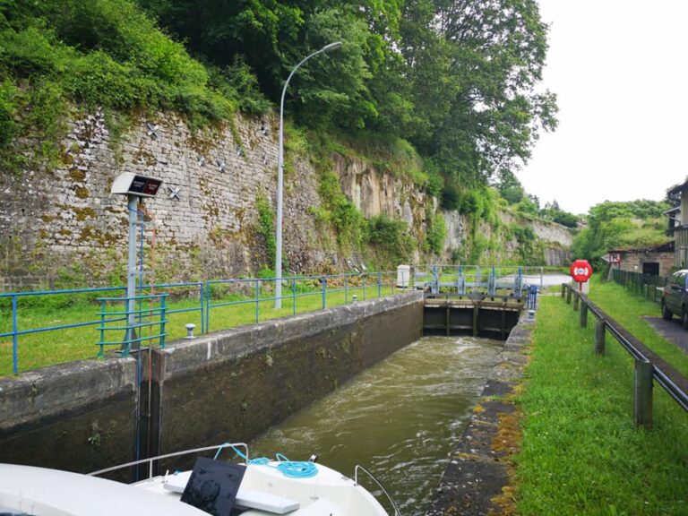 Schleuse vor Fontenoy le Chateau