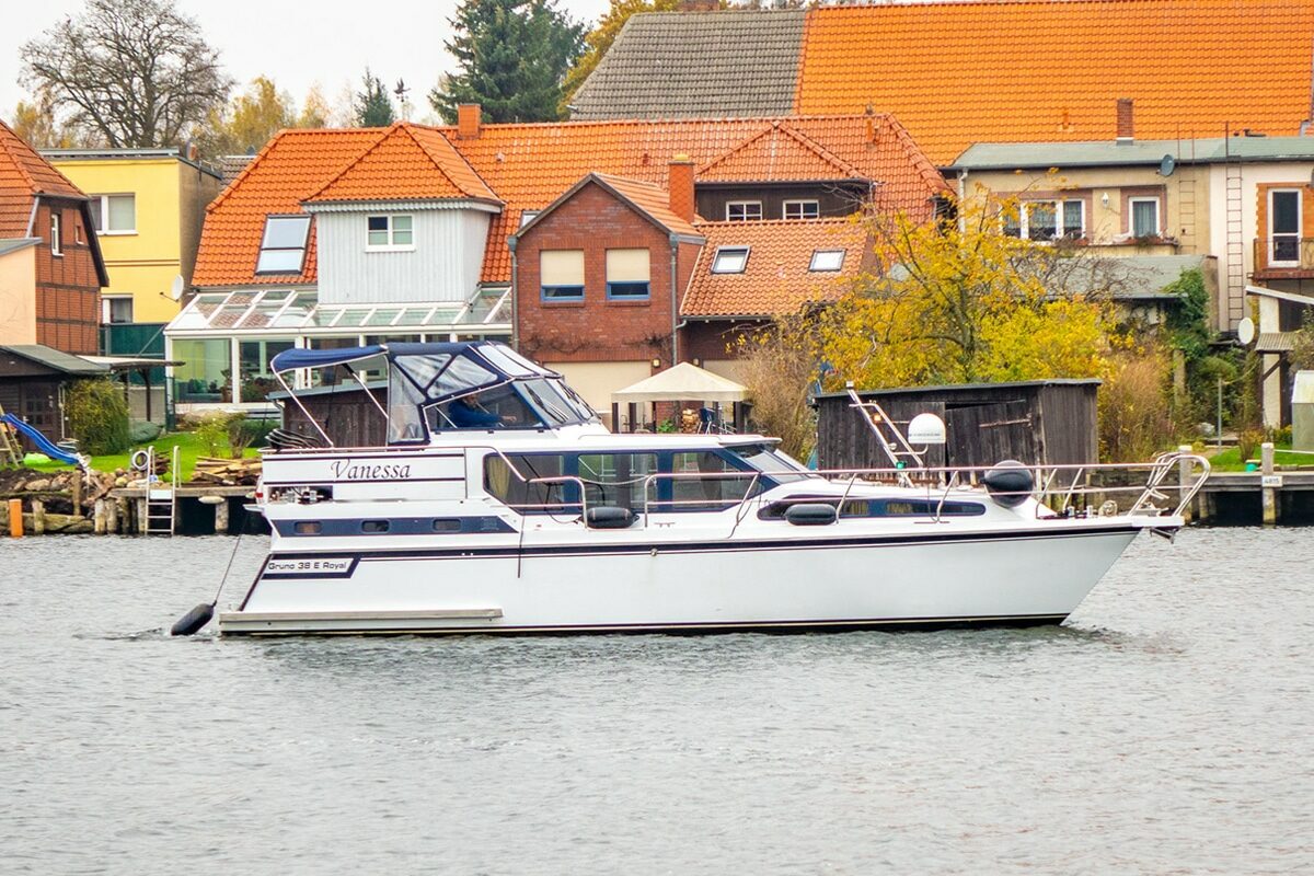 Gruno 38 Royal in Fahrt