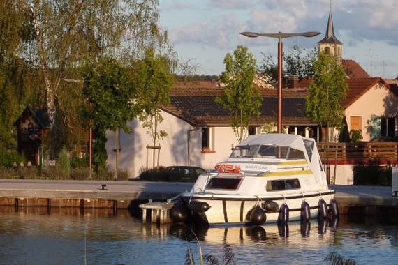Hafen Anlegestelle im Elsass