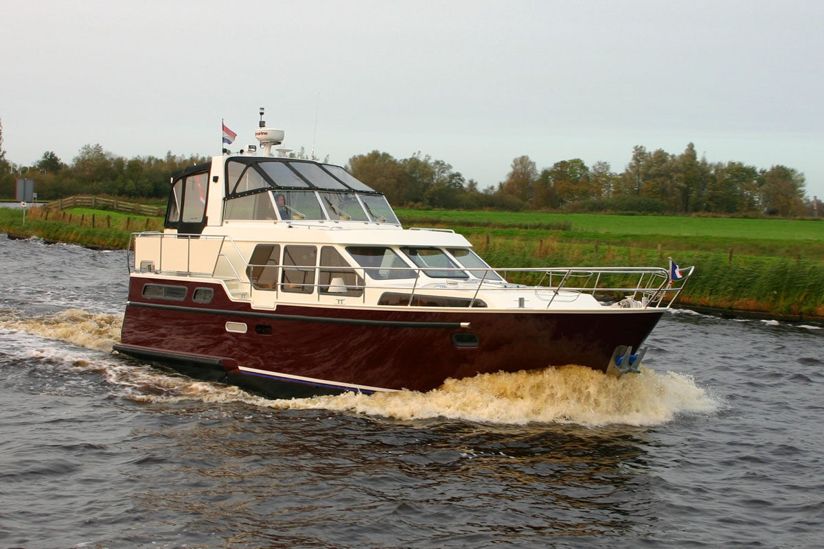 Motoryacht Smelne 1180 Mayenne - Yachtcharter Wetterwille