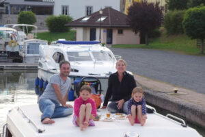 Hausbooturlaub mit der Familie im Elsass