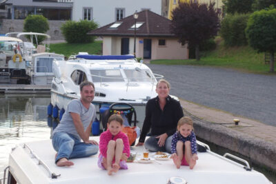 Hausbooturlaub mit der Familie im Elsass