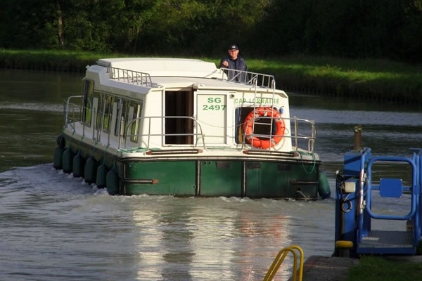 Heckansicht Eau Claire Hausboot