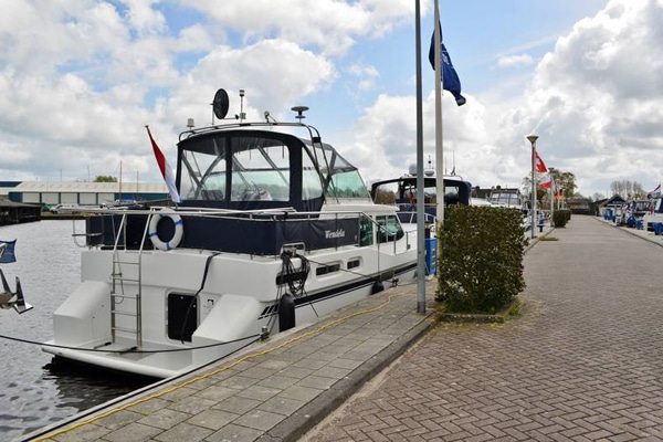 Heckansicht Motoryacht Stabila Cruser 1320 Wendela