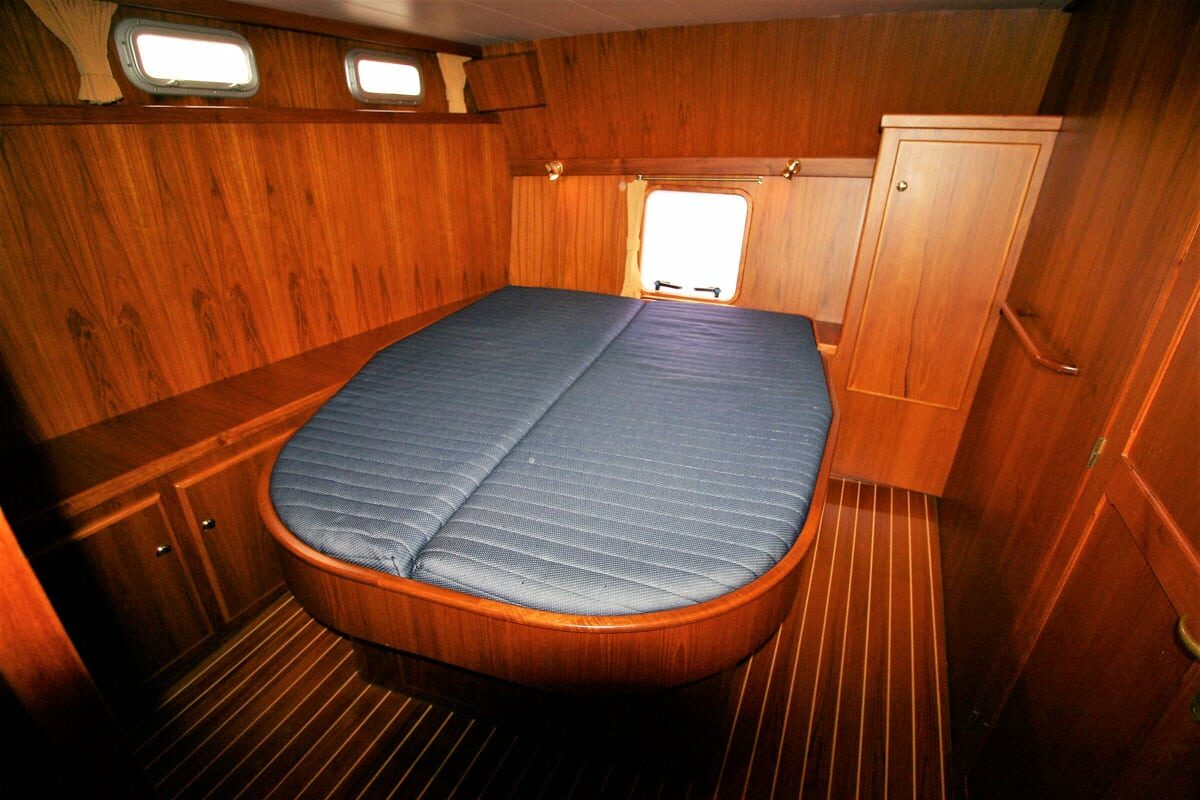 Heckkabine Motoryacht Privateer 37 Charente