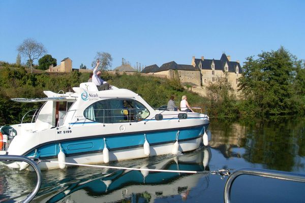 Hausboot Nicols Estivale in Fahrt