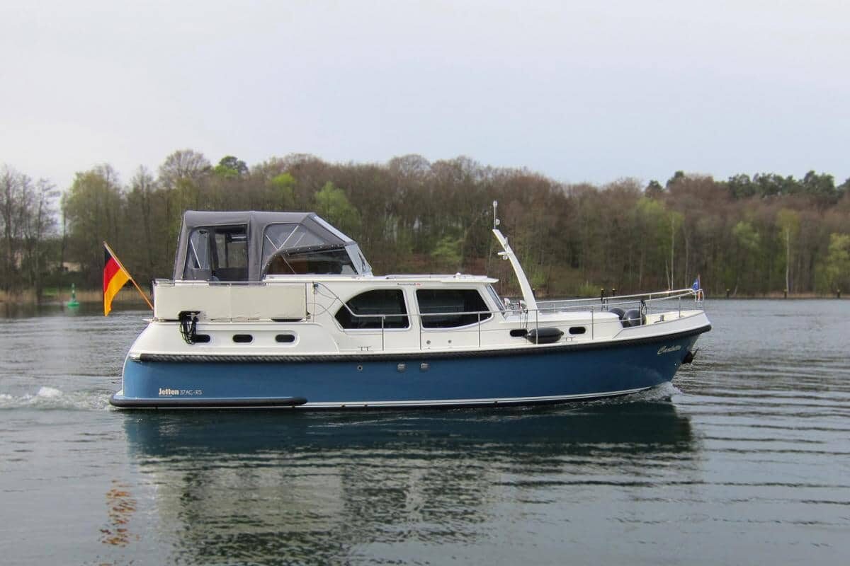 Motoryacht Jetten 37 - Yachtcharter Schulz